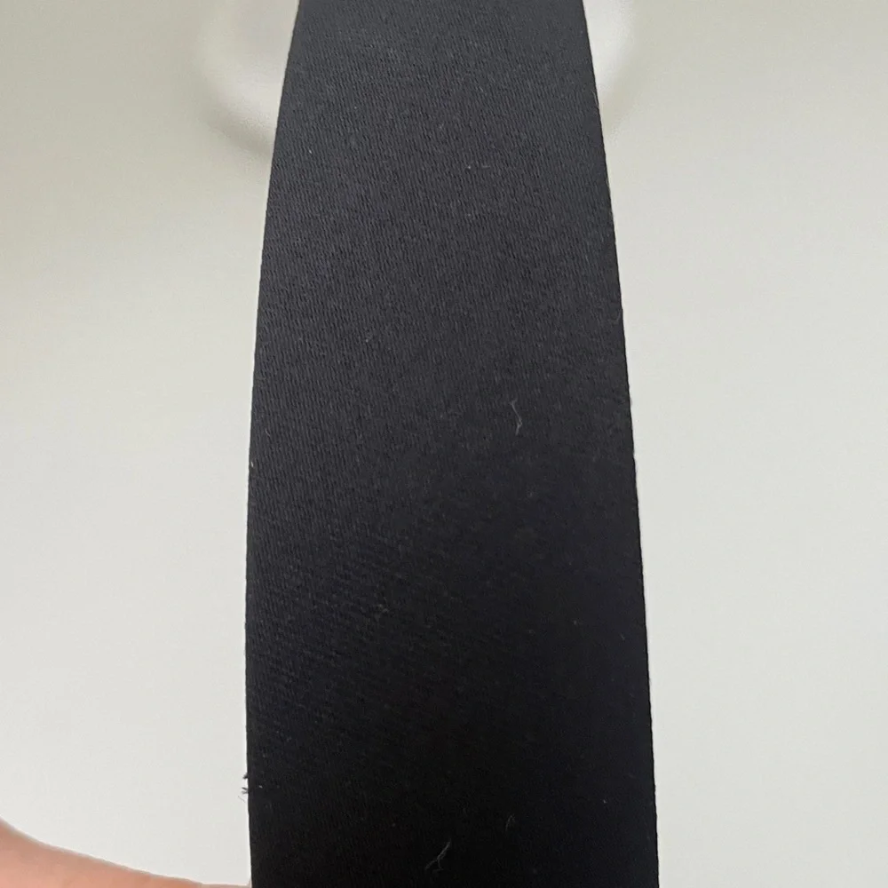5005. Cära New York Navy Blue Rhinestone Headband